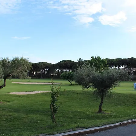 Апартаменты Studio Avenue Des Golfs *